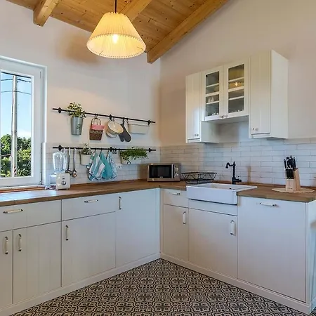 House Goran 2095 بيت للعطل