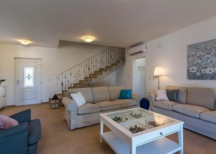 House Goran 2095 * Juršići